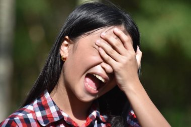 Bir Filipinli Kadın Hafıza Sorunları