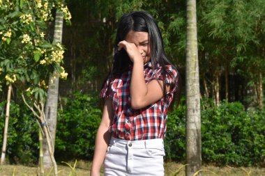 Ağlamaklı bir sevimli kişi