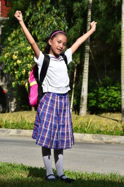 Kız Öğrenci Ve Özgürlük Üniforma Giyen