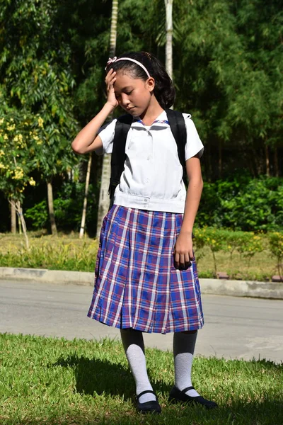Endişeli bir okul kız