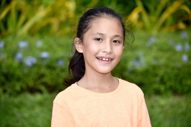 Sevimli bir azınlık kadın ve mutluluk