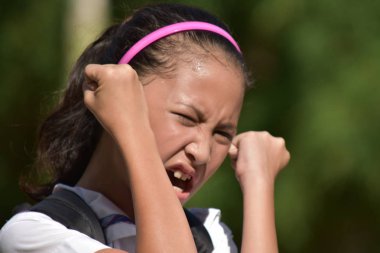 Üzgün Bir Genç Azınlık Kız Öğrenci