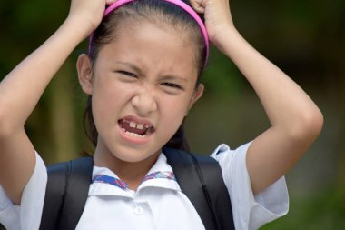 Bir Okul Kız Ve Anksiyete