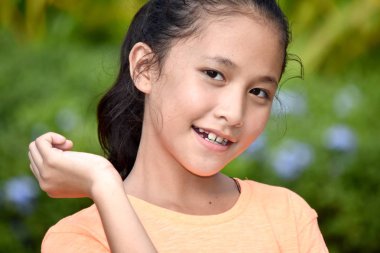 Mutlu Genç Asyalı Kadın