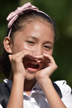 Bir Shouting Asya Öğrenci Genç