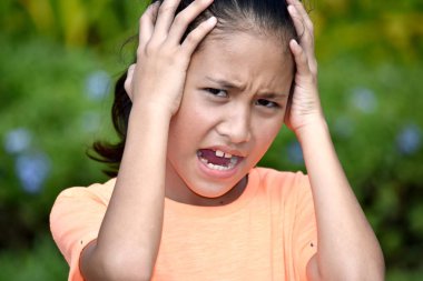 Güzel Bir Kız Ve Anksiyete