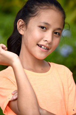Mutlu bir Asyalı Kız