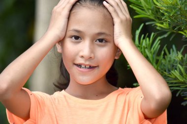 Bir Genç Kadın Hafıza Sorunları