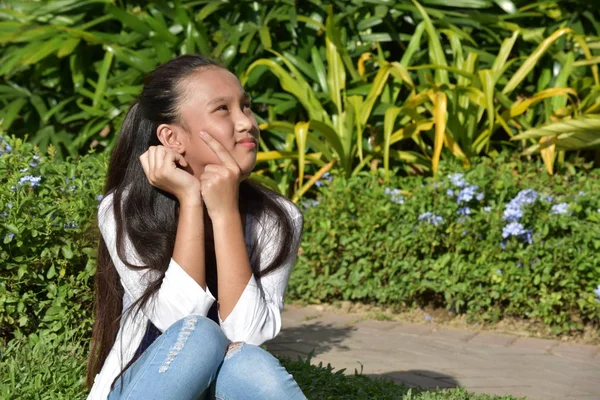 예쁜 필리핀 소녀 결정 — 스톡 사진