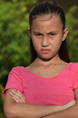 İnatçı Bir Genç Farklı Kişi