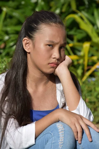 Uma adolescente triste Feminino — Fotografia de Stock