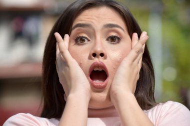 Bir Şok Azınlık Kadın