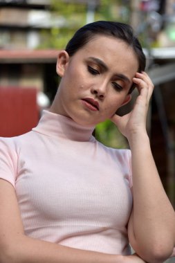 Azınlık Kadını ve Endişeli