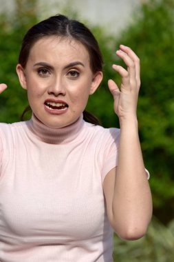 Stresli Güzel Bir Kadın