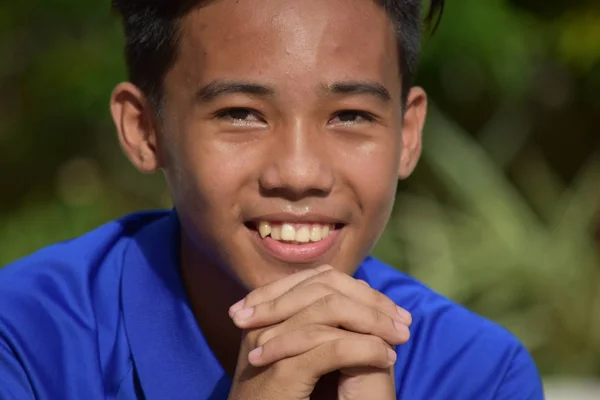 A Praying Young Filipino Boy — Stok Foto