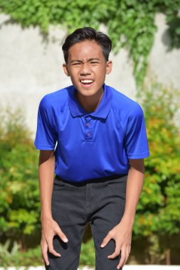 Bir genç çocuk ve öfke