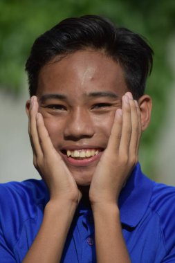 Bir Sürpriz Farklı Kişi