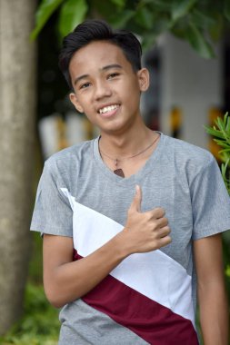 Bir Proud Asya Genç