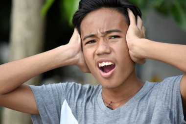 Sessiz Bir Genç Erkek