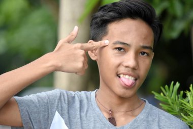 Bir Deli Genç Çocuk