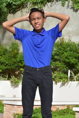 Stresli Genç Filipinli Çocuk