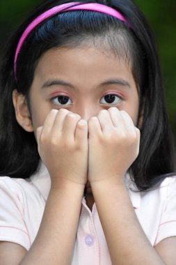 Genç Farklı Bir Kız ve Korku