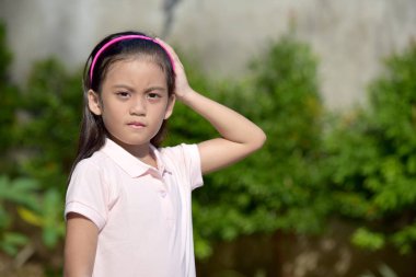 Kafası Karışık Bir Kadın Çocuk