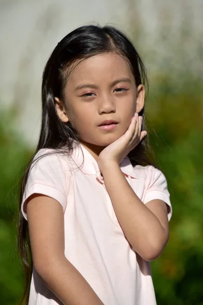 Youthful Filipina Preteen Making A Decision — Stock Photo, Image