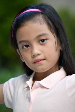 Duygusuz Bir Kadın Çocuk