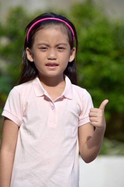 Gururlu bir kız çocuğu