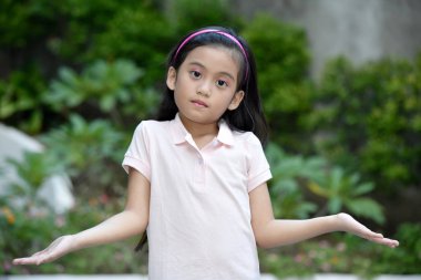 Belirsiz Bir Küçük Ergen