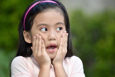 Ürkmüş Bir Asyalı Şirin Kişi