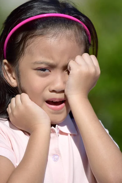一个紧张的菲律宾少女 — 图库照片