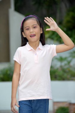 Dost Canlısı Azınlık Çocuğu