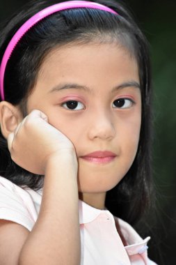 Güzel bir Asyalı Kadın Kararı