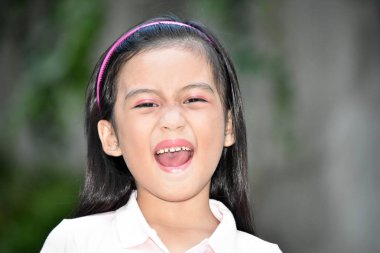 Stres Altında Farklı Bir Kız Çocuk