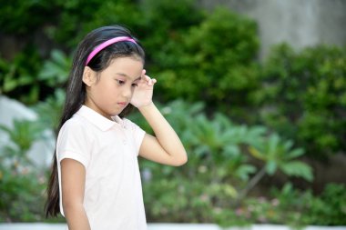 Stresli Küçük Azınlık Ergenliği