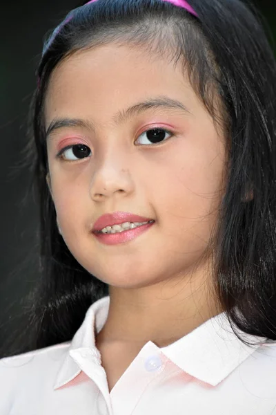 笑顔の美しいアジアの女の子 — ストック写真