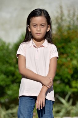 Bekleyen Bir Kız Çocuk