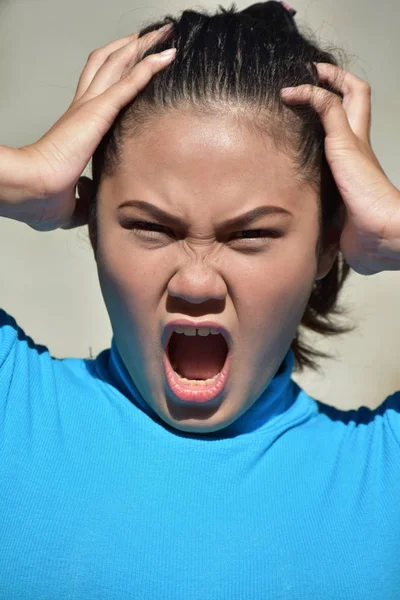 Una mujer y la ansiedad —  Fotos de Stock