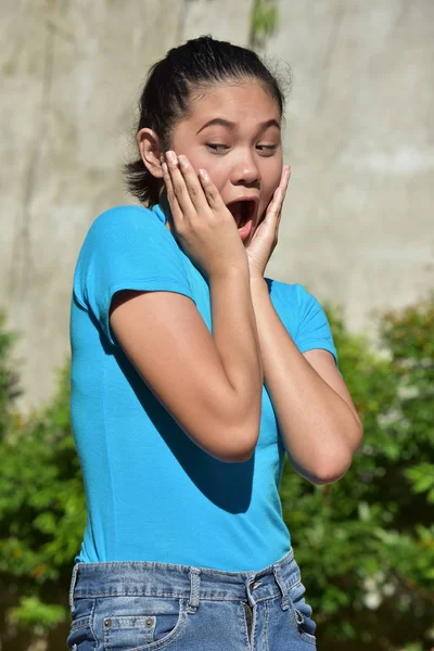 A Surprised Young Filipina Person — Stock Photo, Image