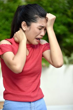 Stresli Filipinli Genç Kadın