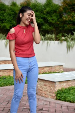 Güzel Çeşitli Kadın Delikanlı Ve Kahkahalar