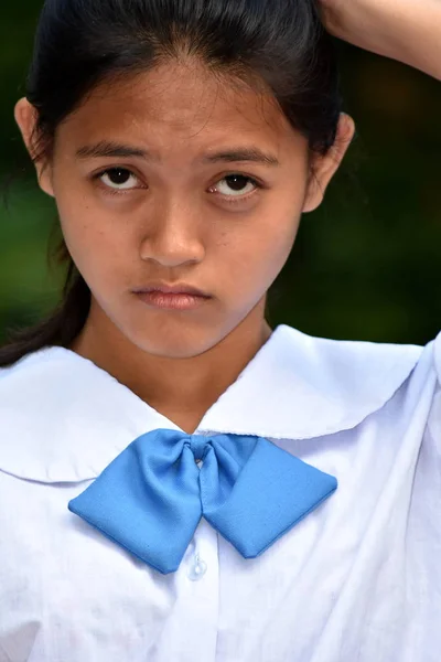 A Confused Diverse Teen Girl — Stock Photo, Image