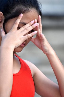 Stresli bir genç kız.