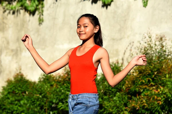 可愛いフィリピン人女性 — ストック写真