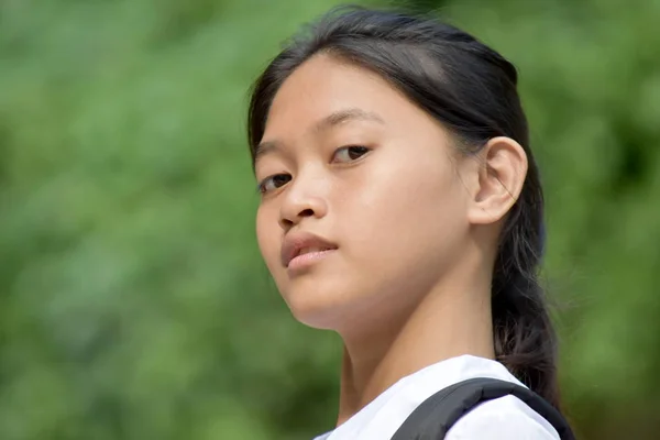 An O Serios Filipina Fata Student — Fotografie, imagine de stoc