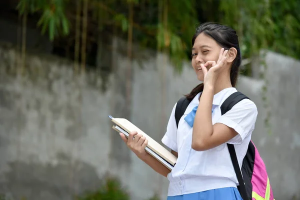Young Filipina Girl Student And Okay Sign — ストック写真
