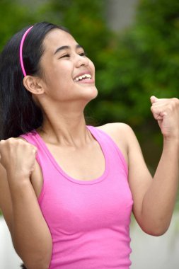 Başarılı bir Asyalı Genç Kadın.