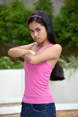 İnatçı bir Asyalı Kadın Çocuk.